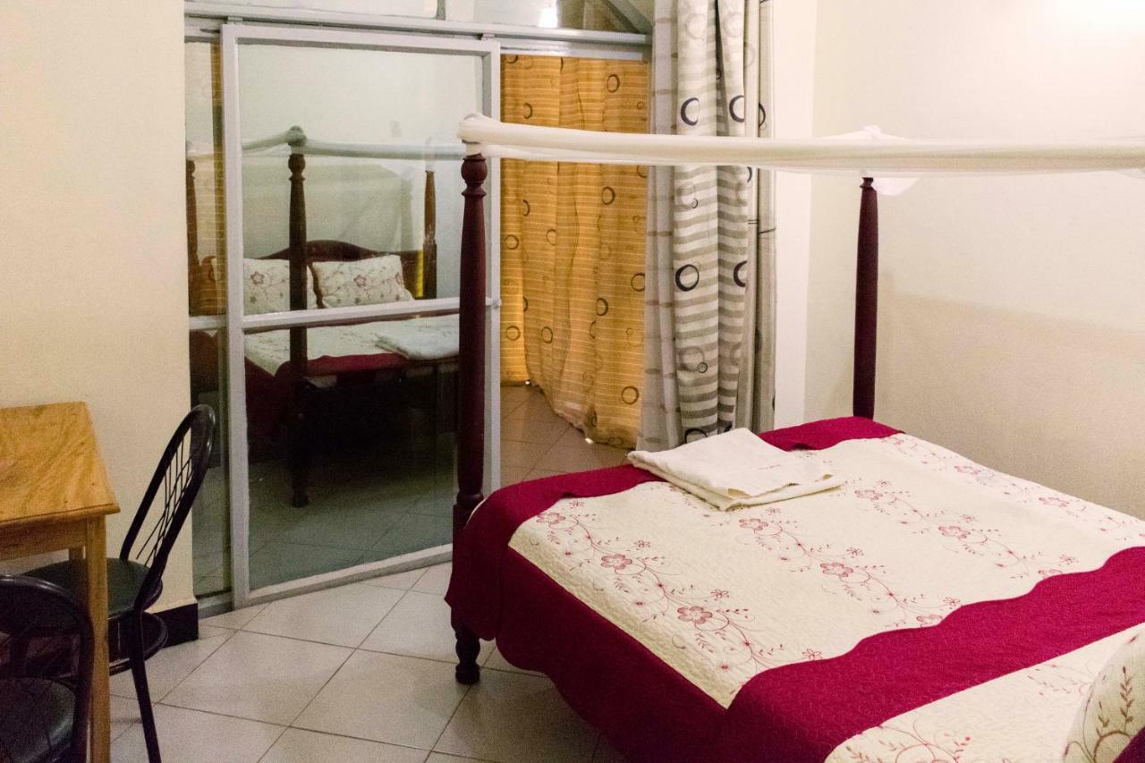 Relief Motel Fort Portal Экстерьер фото
