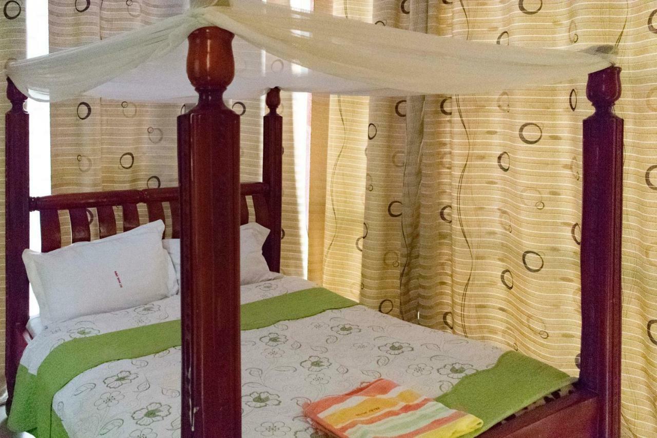 Relief Motel Fort Portal Экстерьер фото
