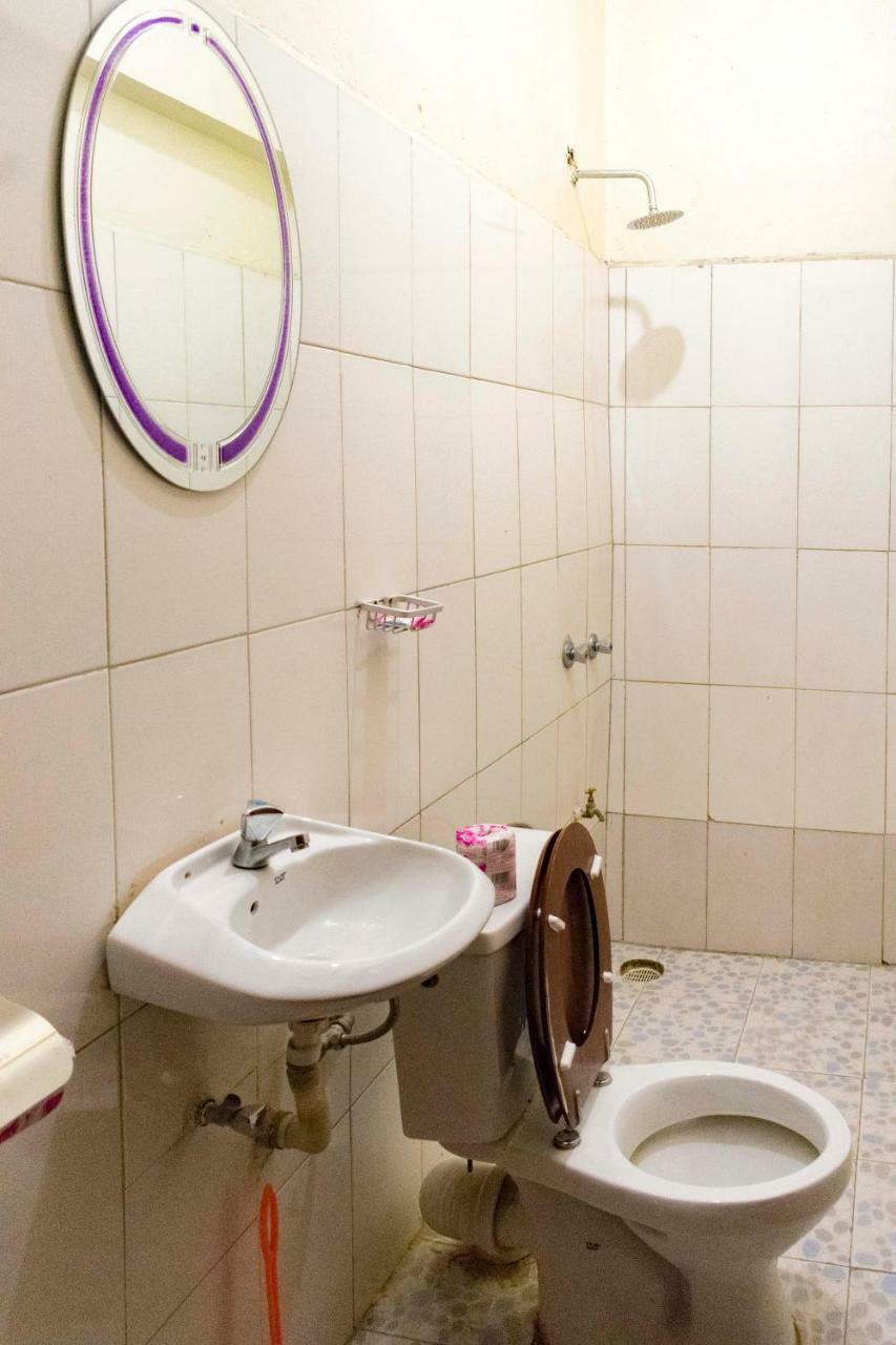Relief Motel Fort Portal Экстерьер фото